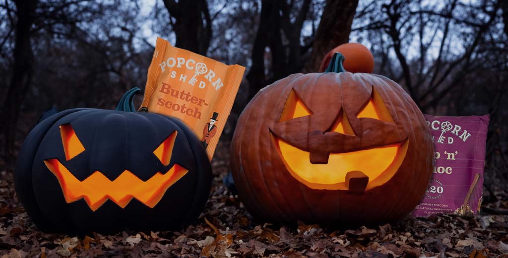In this blog post, we'll explore the best popcorn snacks to bring to a Halloween party. Are you ready to add a burst of flavour to your Halloween party or trick-or-treats selection?